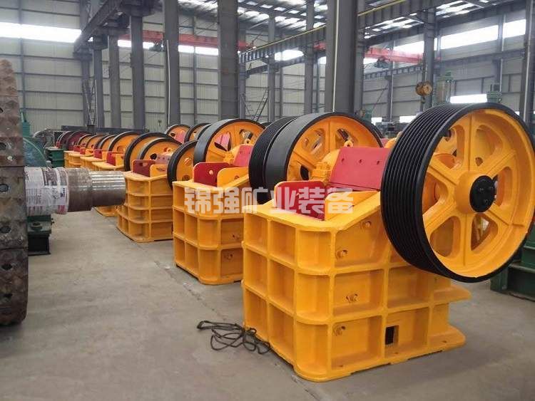 金矿反击式破碎机应用指南:选型逻辑、工艺配置与实战经验(图2) m3x2BnwcQ2.jpg